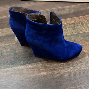 Michael Antonio blue velvet booties